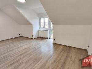 Prodej bytu 1+kk, Nupaky, Nupacká, 38 m2