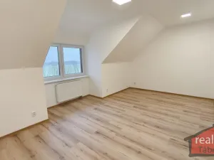 Prodej bytu 1+kk, Nupaky, Nupacká, 38 m2