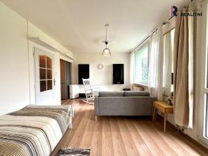 Pronájem bytu 1+kk, Praha - Chodov, Jažlovická, 33 m2