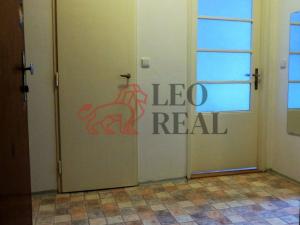 Pronájem bytu 1+1, Praha - Holešovice, Veverkova, 42 m2