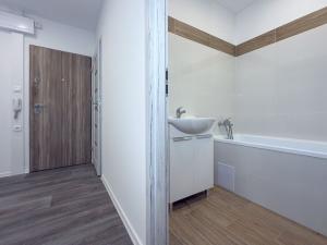Pronájem bytu 3+1, Chomutov, Školní pěšina, 62 m2