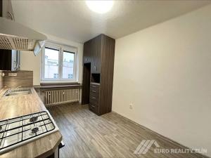 Pronájem bytu 2+1, Zlín, Školní, 50 m2