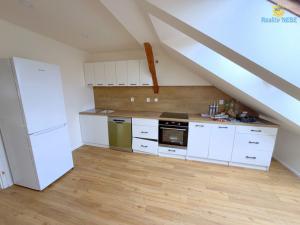 Pronájem bytu 3+kk, Praha - Krč, Na Dvorcích, 77 m2