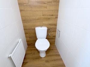 Pronájem bytu 3+kk, Praha - Krč, Na Dvorcích, 77 m2