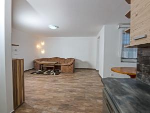 Pronájem rodinného domu, Šestajovice, Šeříková, 155 m2