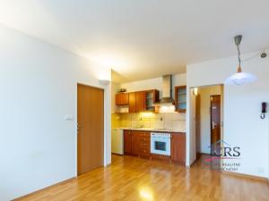 Prodej bytu 2+kk, Praha, Pražská, 38 m2