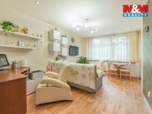 Prodej bytu 3+1, Kladno - Kročehlavy, V Bažantnici, 55 m2