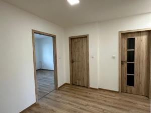 Pronájem bytu 2+1, Razová, 61 m2