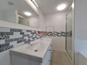 Pronájem bytu 3+1, Teplice - Trnovany, Antonína Sochora, 99 m2