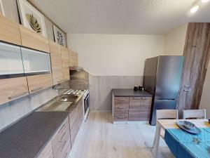 Prodej bytu 2+1, Kopřivnice, I. Šustaly, 58 m2