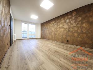 Prodej bytu 3+1, Hradec Králové, třída Edvarda Beneše, 98 m2