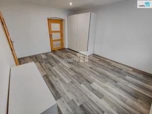 Prodej bytu 2+1, Cheb, Májová, 75 m2