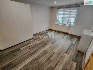Prodej bytu 2+1, Cheb, Májová, 75 m2