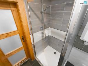 Prodej bytu 2+1, Cheb, Májová, 75 m2