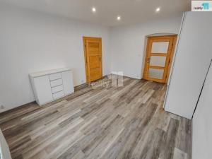 Prodej bytu 2+1, Cheb, Májová, 80 m2