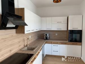 Pronájem bytu 2+kk, Praha - Karlín, Sokolova, 60 m2