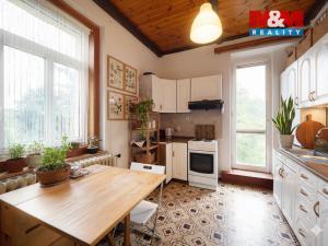 Prodej rodinného domu, Želízy, 640 m2