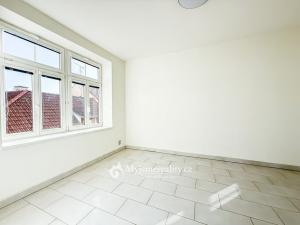 Prodej bytu 4+kk, Znojmo, U Brány, 95 m2