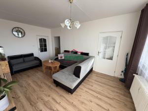 Prodej bytu 2+1, Žatec, Třebízského, 55 m2