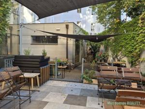 Pronájem restaurace, Praha - Vinohrady, náměstí Míru, 153 m2