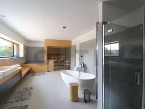 Prodej rodinného domu, Praha - Dolní Chabry, Počeradská, 332 m2