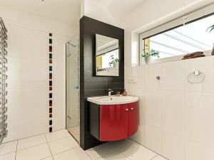 Prodej rodinného domu, Doksy, Severní, 342 m2