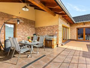 Prodej rodinného domu, Doksy, Severní, 342 m2