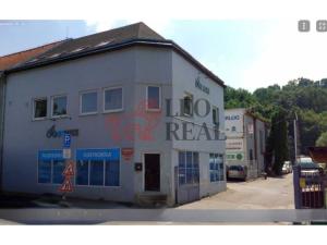 Pronájem obchodního prostoru, Praha - Hrdlořezy, Českobrodská, 300 m2