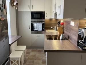 Prodej bytu 3+1, Police nad Metují - Velká Ledhuje, Ostašská, 65 m2