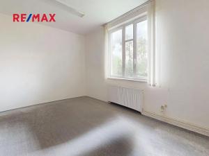 Pronájem skladu, Pardubice, Bohdanečská, 390 m2