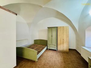 Pronájem bytu 1+kk, Moravské Budějovice, nám. Míru, 20 m2