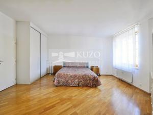 Pronájem bytu 4+1, Praha, Na okraji, 130 m2