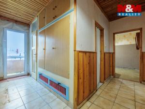 Prodej bytu 2+1, Ostrov, Jungmannova, 56 m2