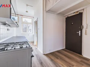 Pronájem bytu 1+1, Praha - Holešovice, Letohradská, 40 m2
