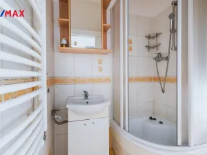 Pronájem bytu 1+1, Praha - Holešovice, Letohradská, 40 m2