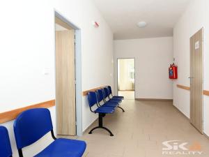 Pronájem komerční nemovitosti, Louny, Kosmonautů, 30 m2