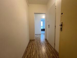 Pronájem bytu 2+1, Praha - Záběhlice, Bramboříková, 56 m2