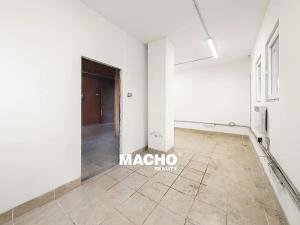 Pronájem skladu, Chrášťany, K Vodojemu, 588 m2