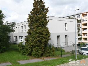 Pronájem komerční nemovitosti, Louny, Kosmonautů, 143 m2