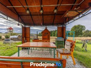 Prodej rodinného domu, Medlice, 285 m2