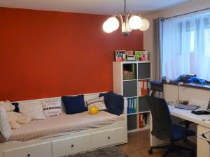 Prodej rodinného domu, Neumětely, V Chaloupkách, 348 m2