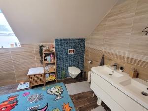 Prodej rodinného domu, Neumětely, V Chaloupkách, 348 m2