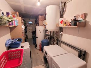 Prodej rodinného domu, Neumětely, V Chaloupkách, 348 m2