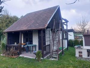 Pronájem chaty, Poděbrady, 32 m2
