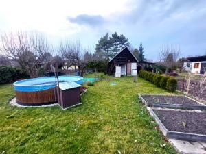 Pronájem chaty, Poděbrady, 32 m2