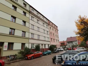 Prodej bytu 3+kk, Pardubice - Zelené Předměstí, Železničního pluku, 70 m2