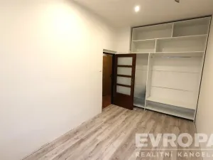 Prodej bytu 3+kk, Pardubice - Zelené Předměstí, Železničního pluku, 70 m2