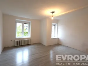 Prodej bytu 3+kk, Pardubice - Zelené Předměstí, Železničního pluku, 70 m2