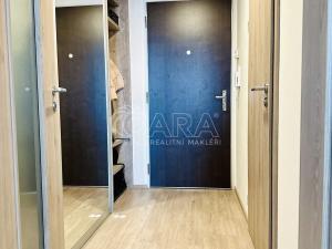 Pronájem bytu 1+kk, Praha - Třebonice, K metru, 41 m2