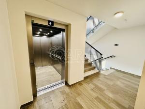 Pronájem bytu 1+kk, Praha - Třebonice, K metru, 41 m2